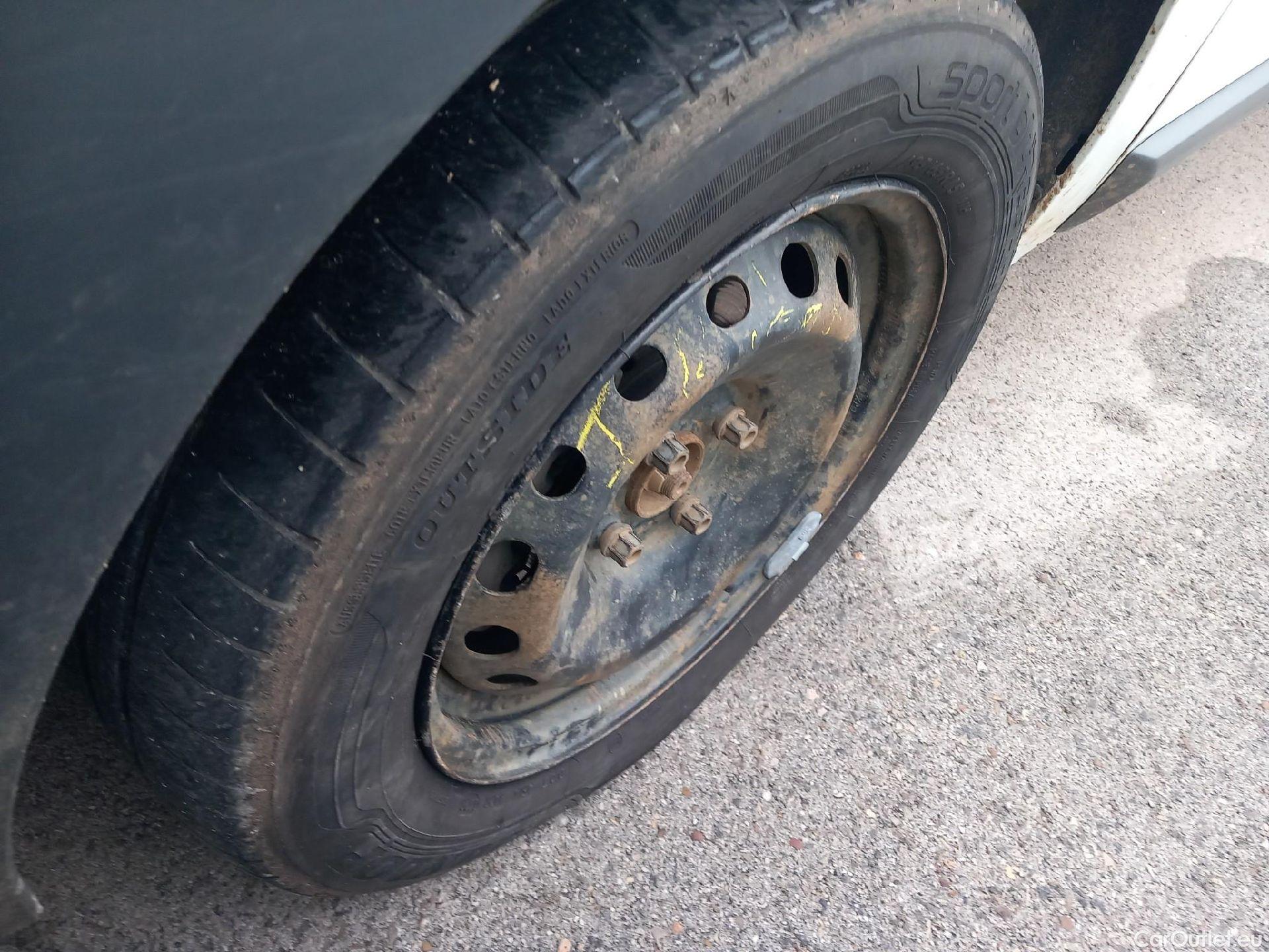  Dacia  Dokker DACIA  / 2013 / 4P / furgón derivado de turismo Van Essential Blue dCi 70kW (95CV) #10