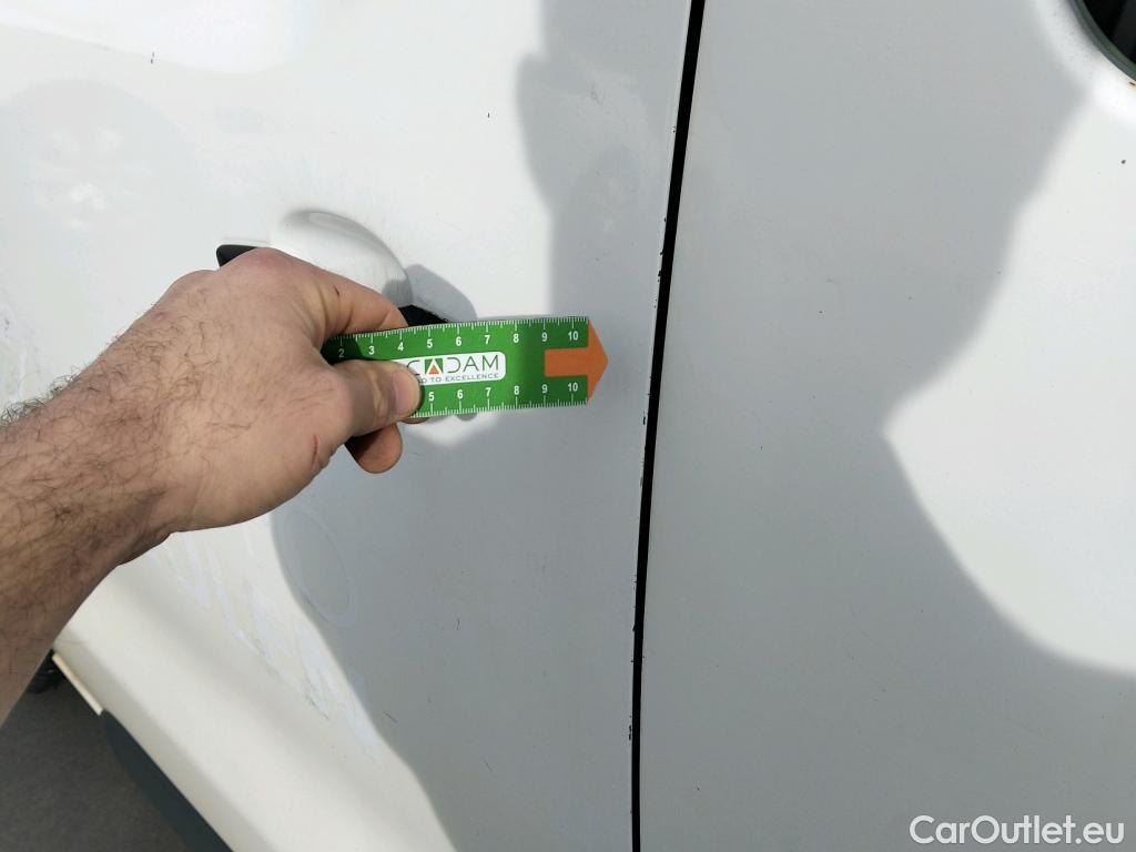  Citroen  Jumpy CITROEN  / 2016 / 4P / furgón DC Abatib Talla XL BlueHDi 120 Control  RAMPA DE ACCESO #45