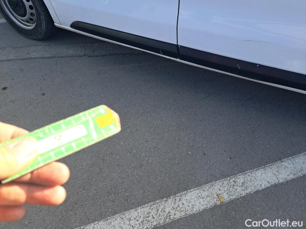  Opel  Vivaro OPEL  / 2019 / 4P / furgón 1.5 Diésel 74kW (100CV) S Inc. Express #17