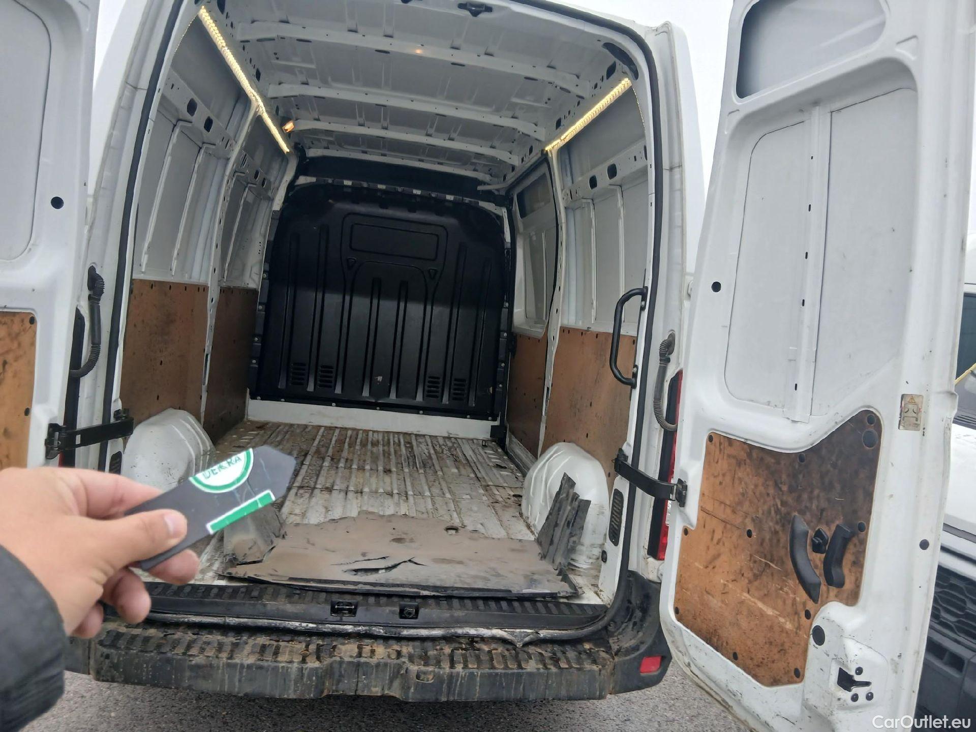  Nissan  NV400 NISSAN  / 2011 / 4P / furgón L2H2 3,5T 2.3dCi 99kW FWD Optima #1