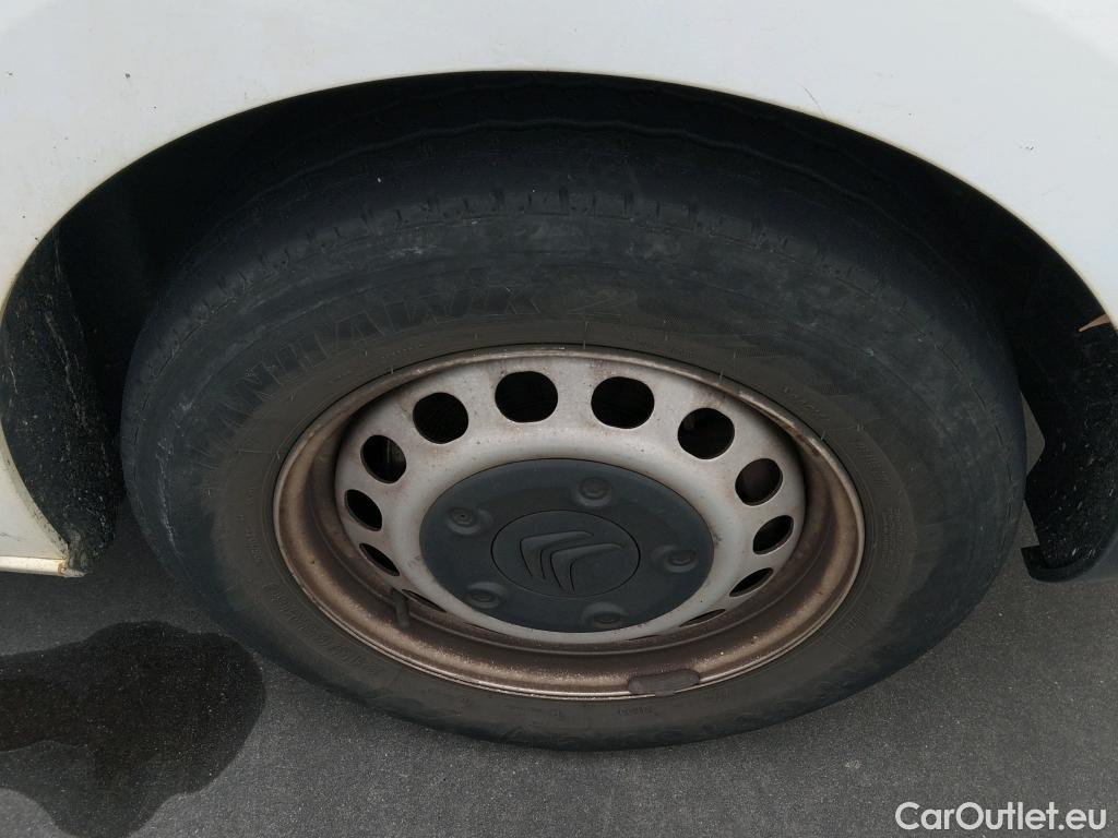  Citroen  Jumpy CITROEN  / 2016 / 4P / furgón DC Abatib Talla XL BlueHDi 120 Control  RAMPA DE ACCESO #15