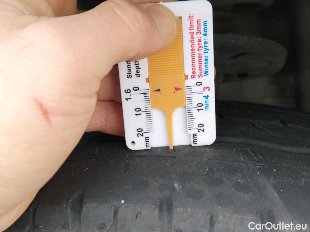  Citroen  Jumpy CITROEN  / 2016 / 4P / furgón DC Abatib Talla XL BlueHDi 120 Control  RAMPA DE ACCESO #16