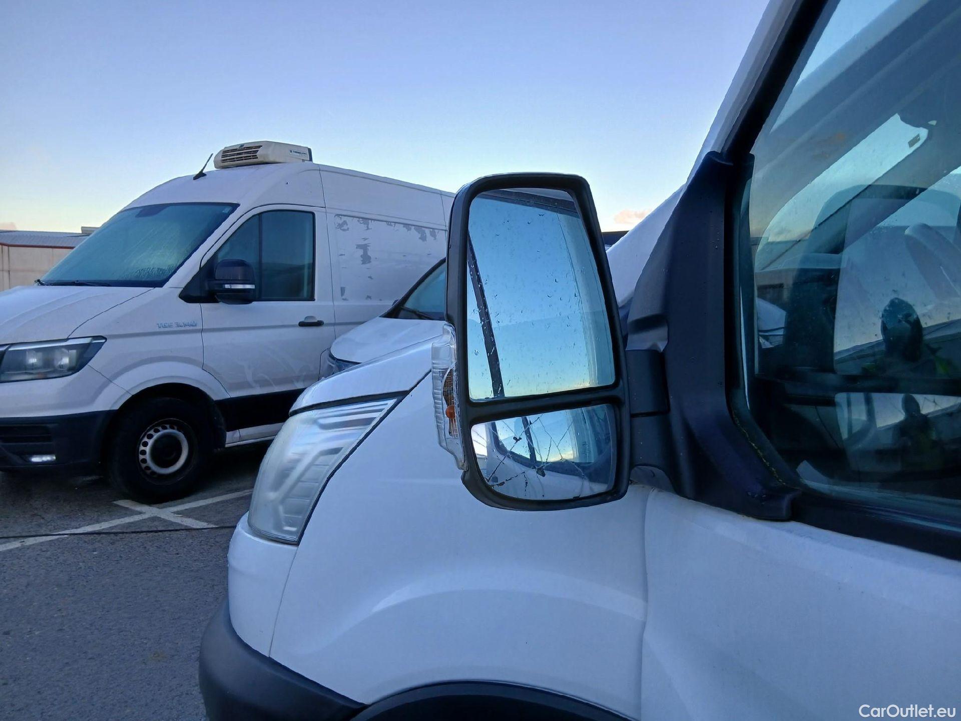  Ford  Transit FORD  / 2013 / 2P / chasis cabina 350 125kW L3 Trend RWD #6