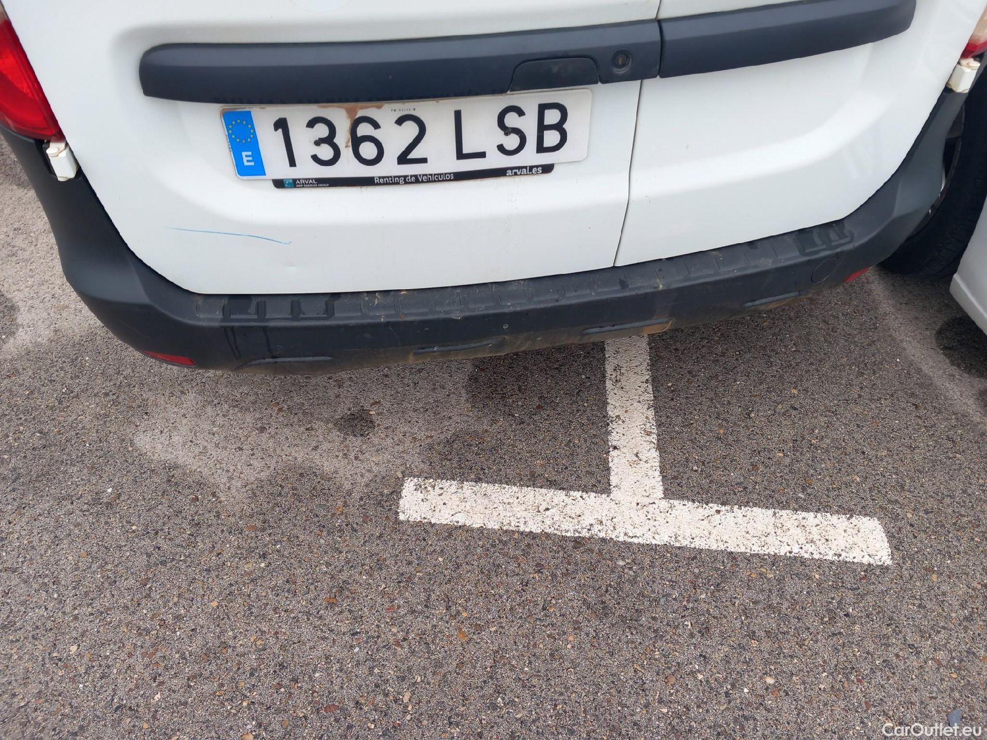  Dacia  Dokker DACIA  / 2013 / 4P / furgón derivado de turismo Van Essential Blue dCi 70kW (95CV) #20