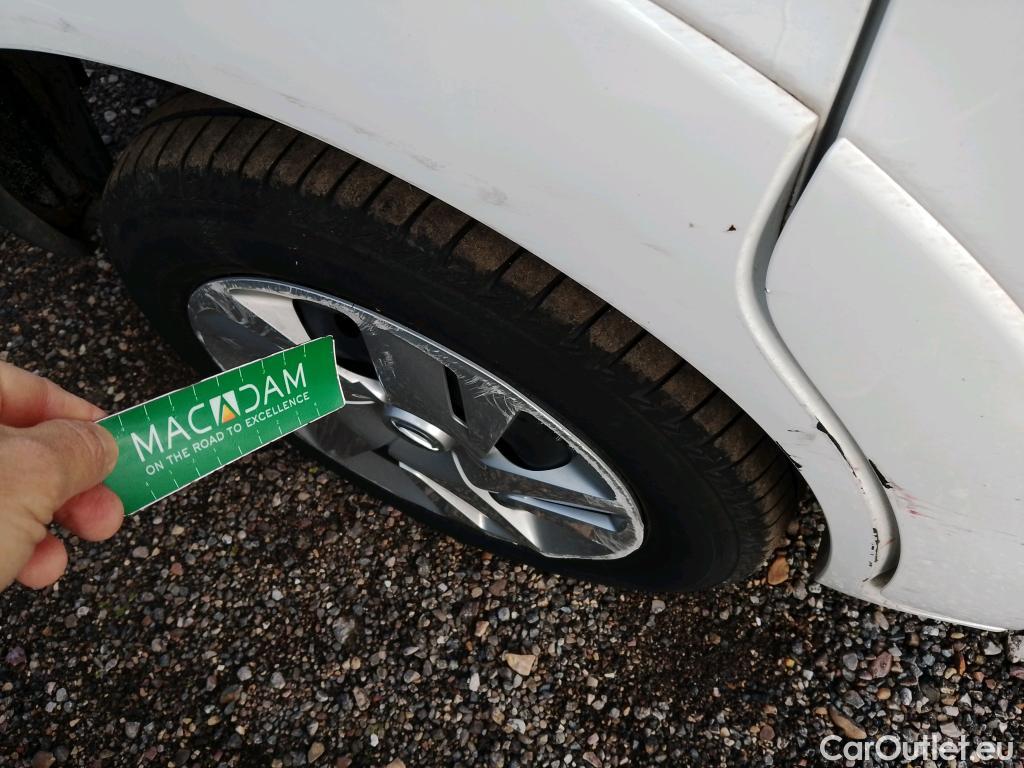  Nissan  NV200 NISSAN e- / 2009 / 5P / combi Combi 5 40 kWh PROFESIONAL #24