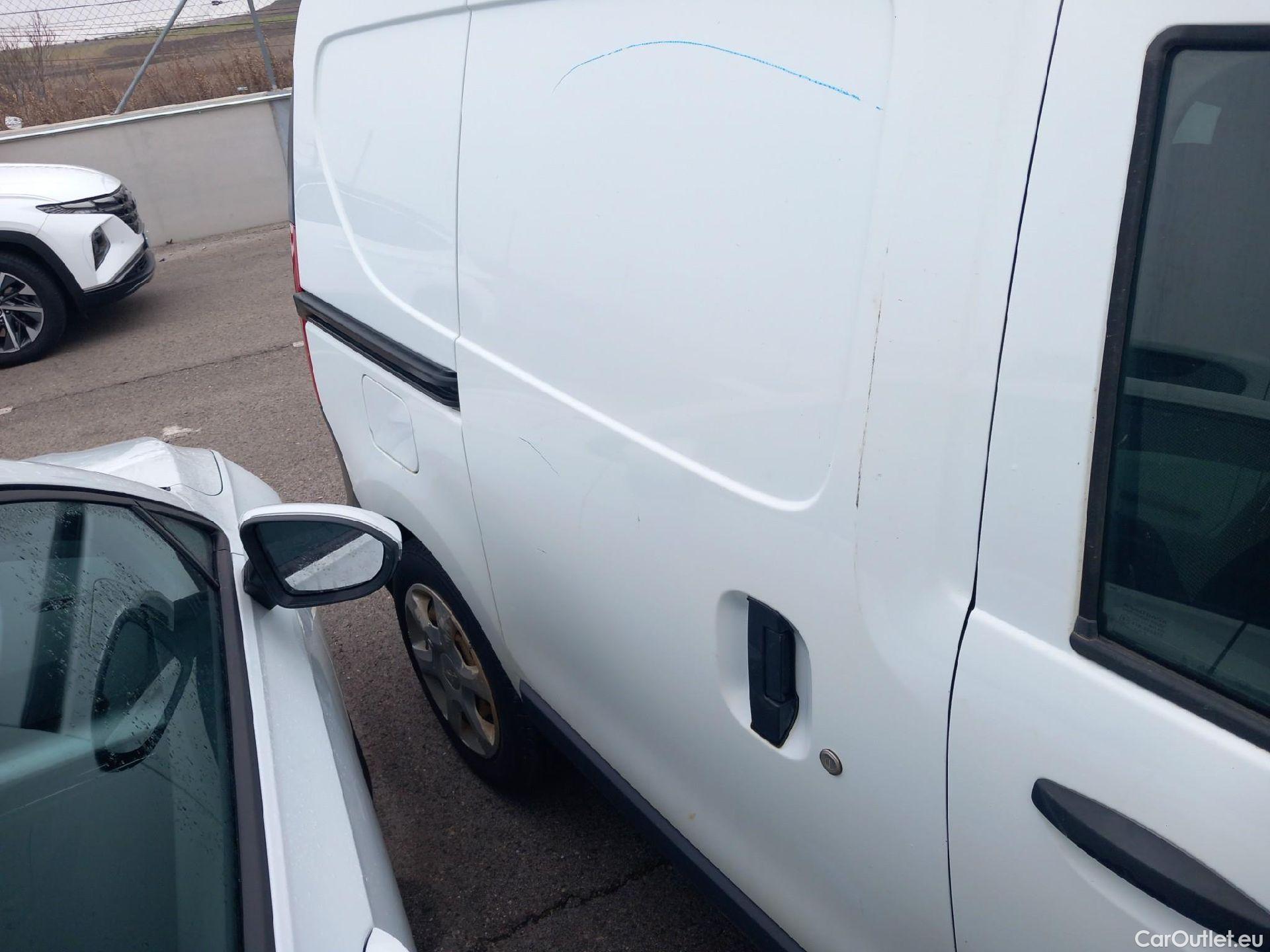  Dacia  Dokker DACIA  / 2013 / 4P / furgón derivado de turismo Van Essential Blue dCi 70kW (95CV) #29