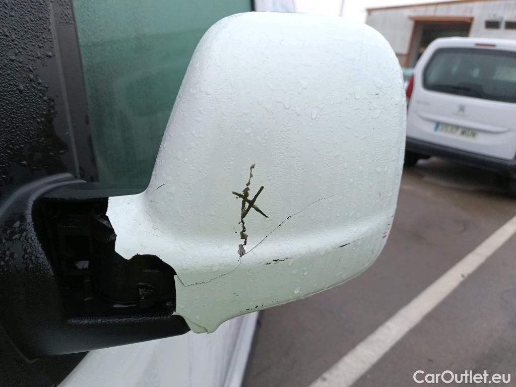  Opel  Vivaro OPEL  / 2019 / 4P / furgón 2.0 Diésel 110kW/150CV M Inc Innovation #44