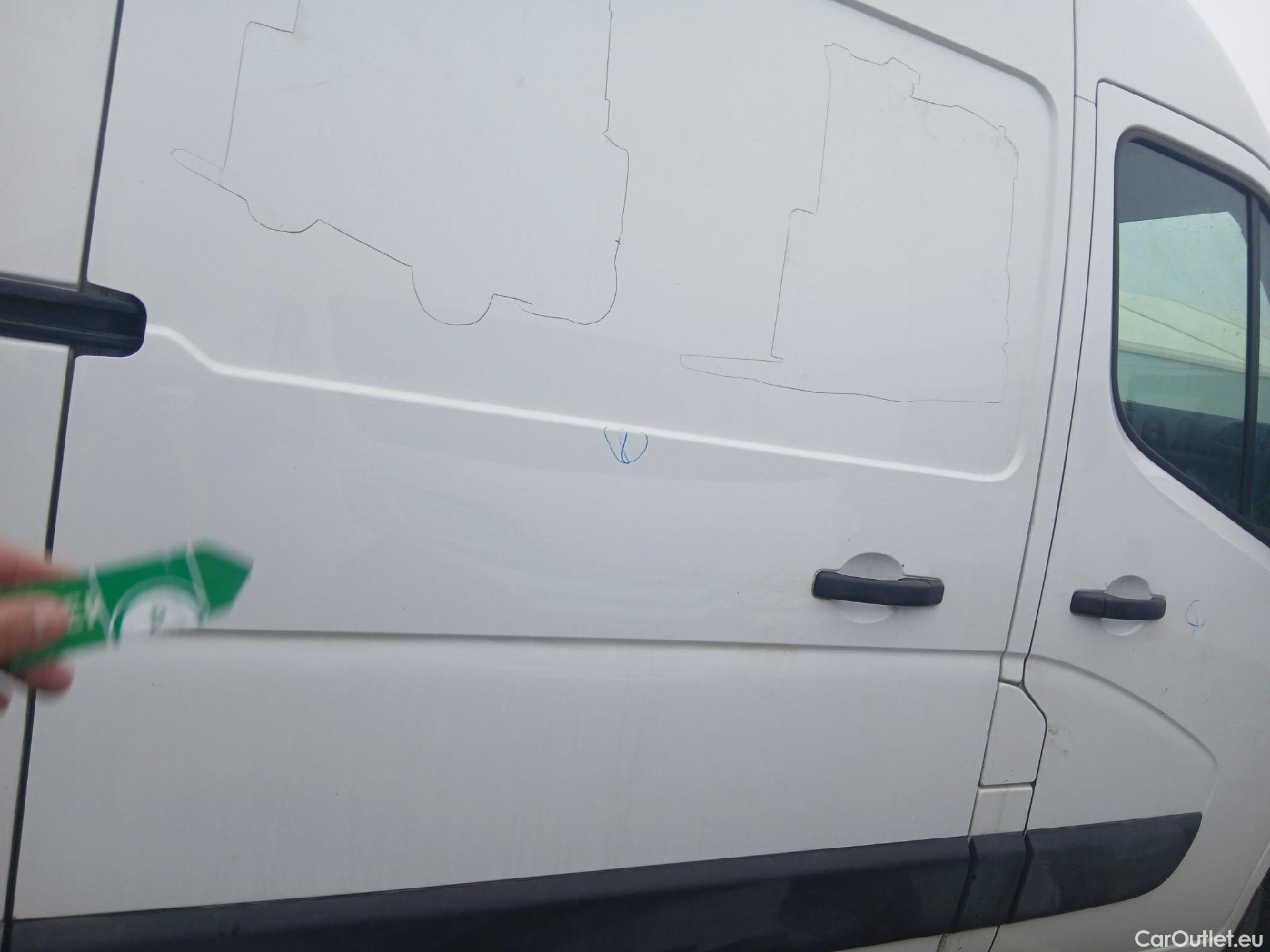  Nissan  NV400 NISSAN  / 2011 / 4P / furgón L2H2 3,5T 2.3dCi 99kW FWD Optima #44