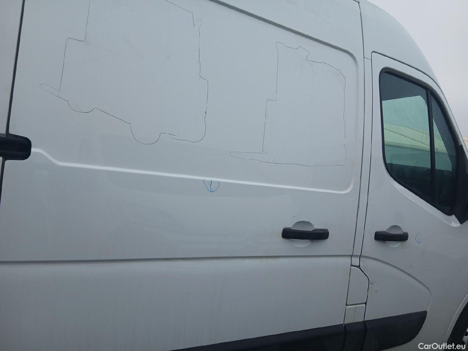  Nissan  NV400 NISSAN  / 2011 / 4P / furgón L2H2 3,5T 2.3dCi 99kW FWD Optima #43