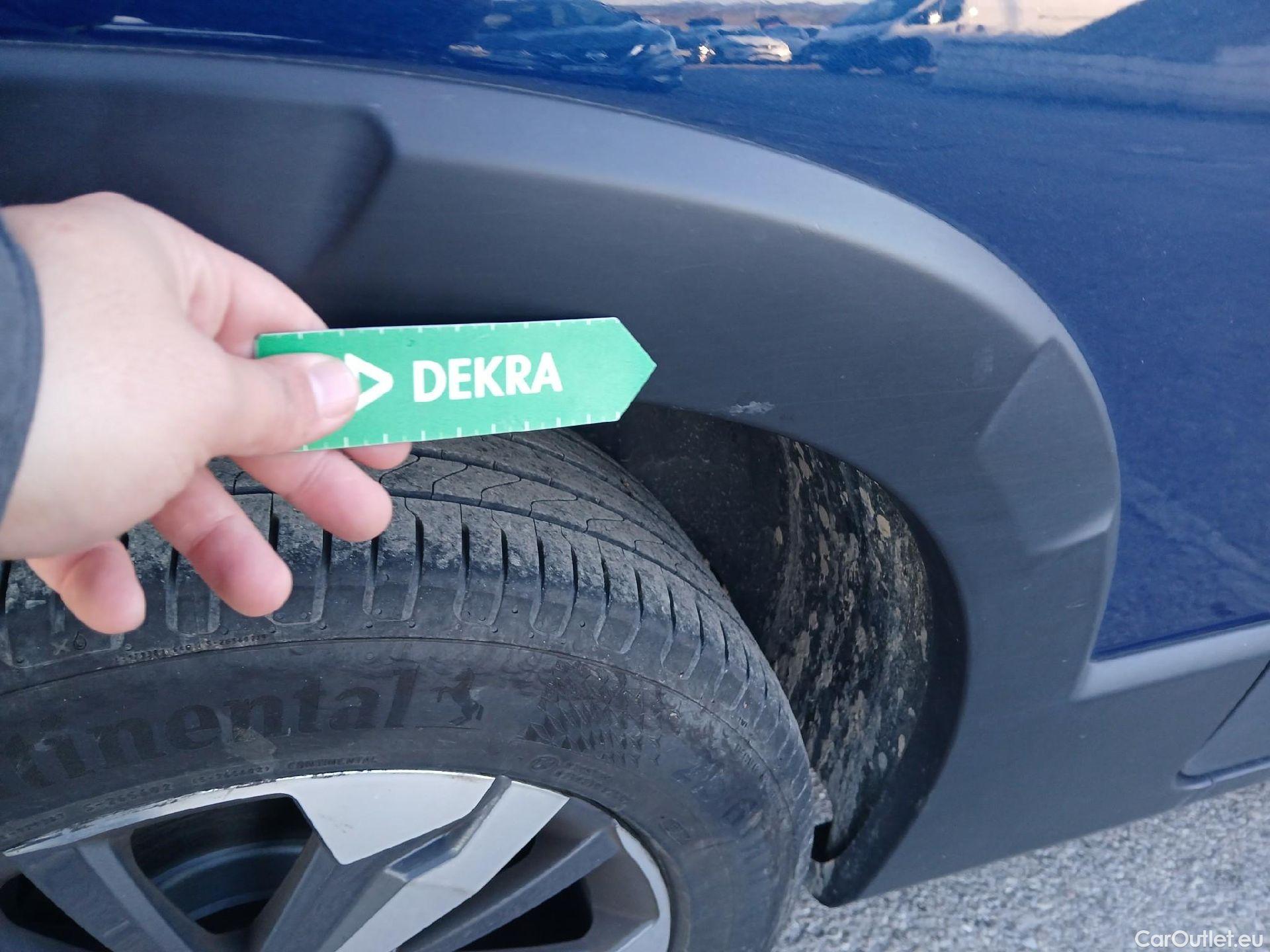  Peugeot  RIFTER PEUGEOT  / 2018 / 5P / monovolumen compacto GT Line Long BlueHDi 96kW #31