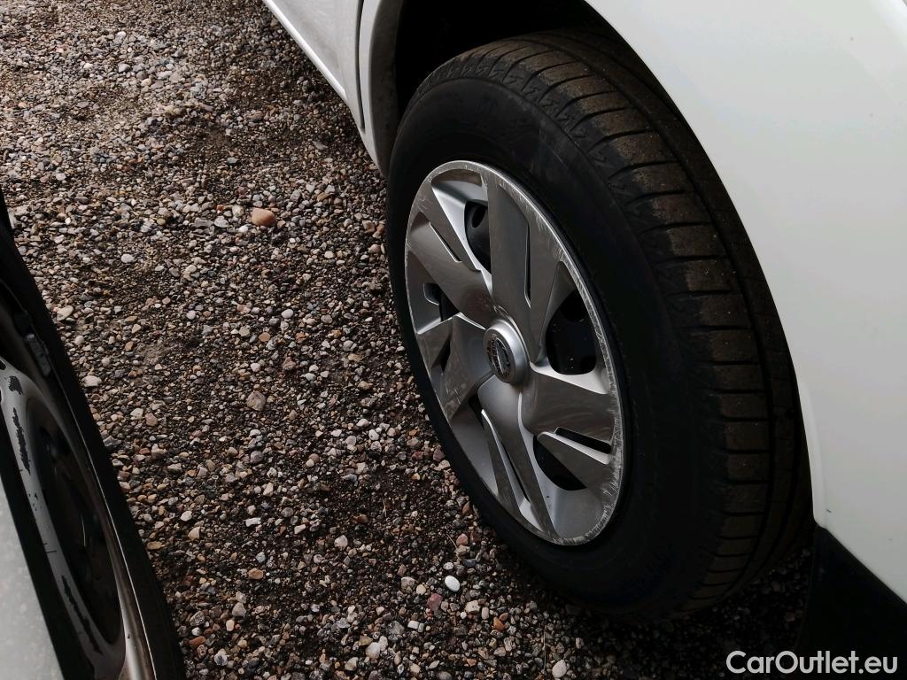  Nissan  NV200 NISSAN e- / 2009 / 5P / combi Combi 5 40 kWh PROFESIONAL #27