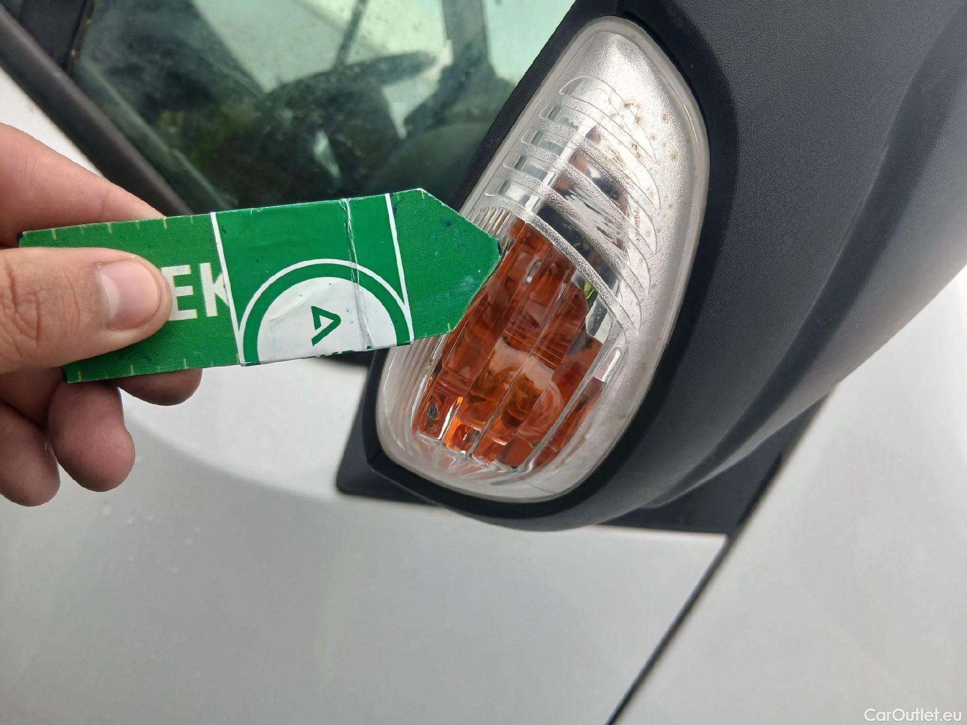  Nissan  NV400 NISSAN  / 2011 / 4P / furgón L2H2 3,5T 2.3dCi 99kW FWD Optima #48