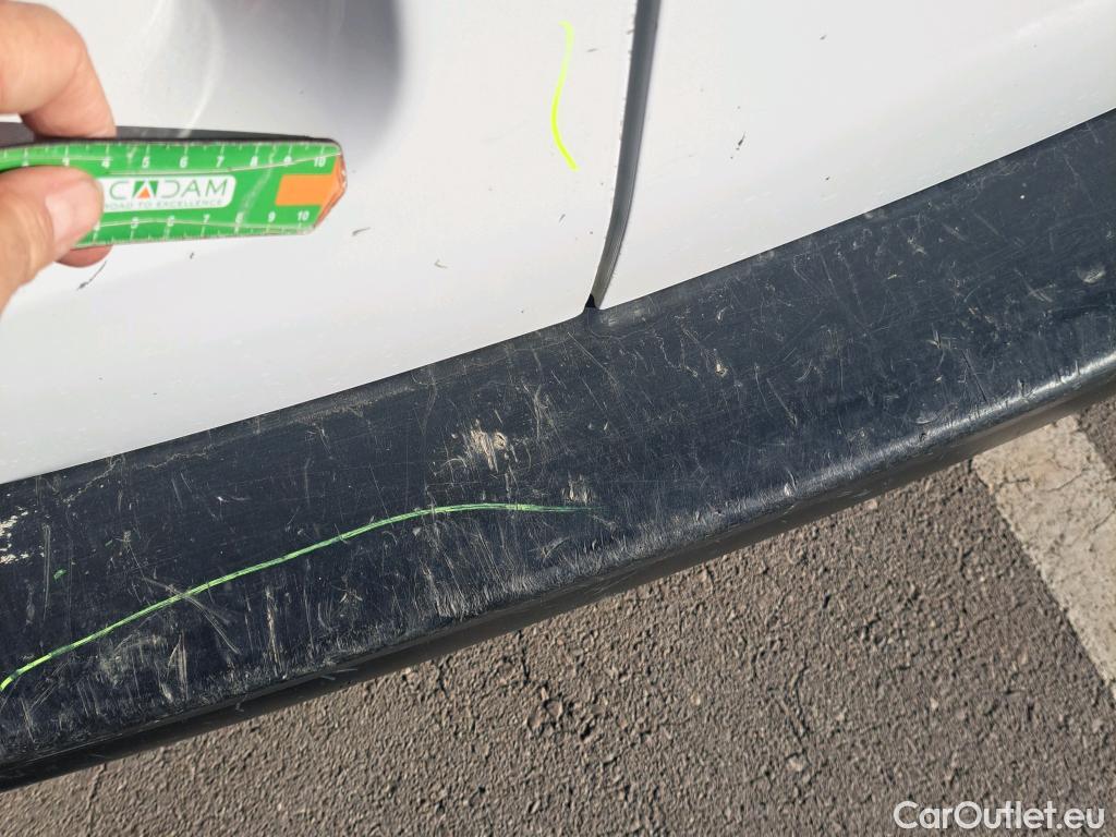  Opel  Vivaro OPEL  / 2019 / 4P / furgón 1.5 Diésel 74kW (100CV) S Inc. Express #26