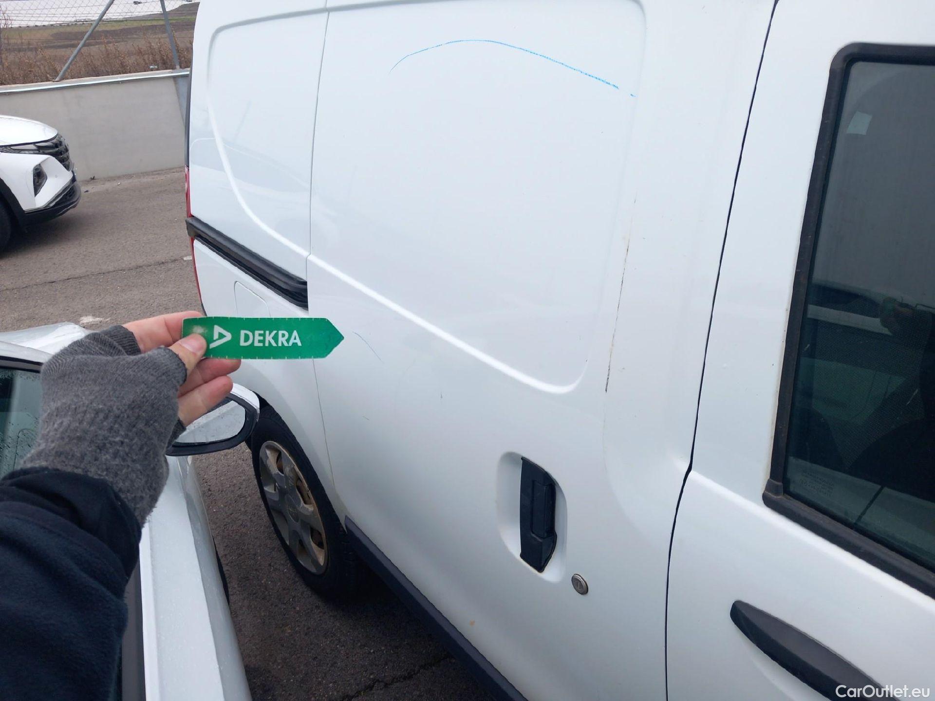  Dacia  Dokker DACIA  / 2013 / 4P / furgón derivado de turismo Van Essential Blue dCi 70kW (95CV) #28