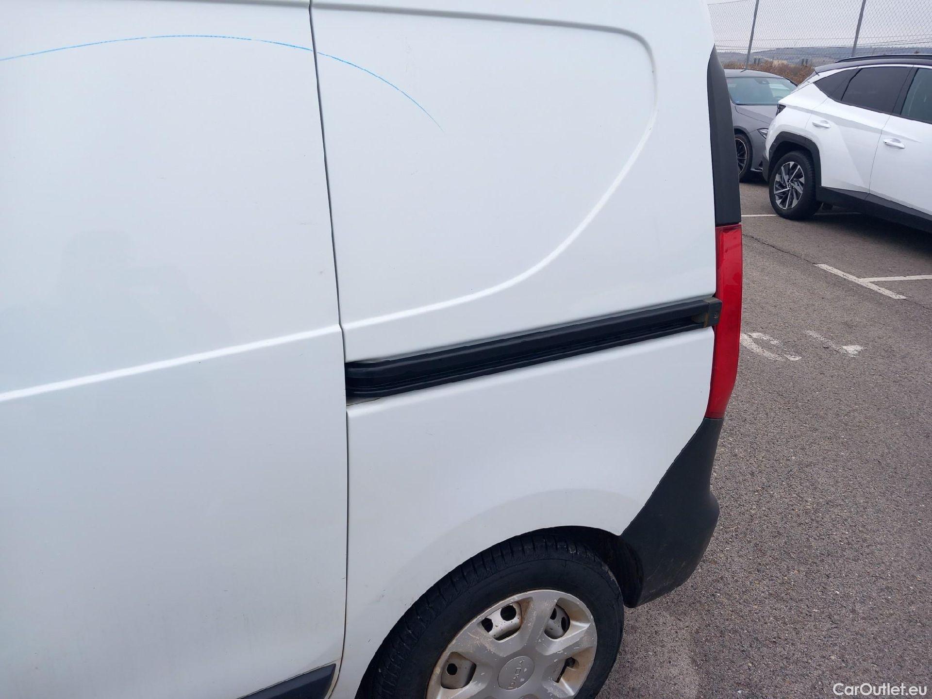  Dacia  Dokker DACIA  / 2013 / 4P / furgón derivado de turismo Van Essential Blue dCi 70kW (95CV) #19