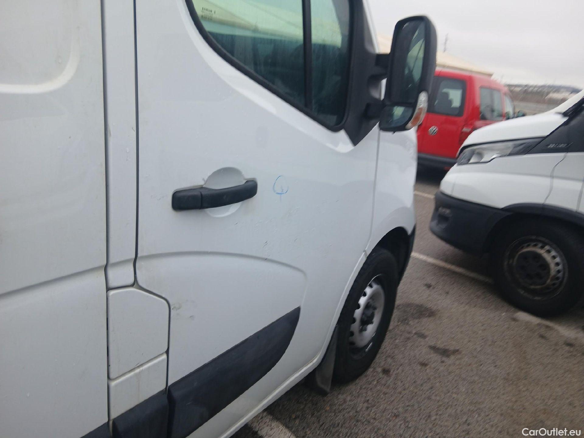  Nissan  NV400 NISSAN  / 2011 / 4P / furgón L2H2 3,5T 2.3dCi 99kW FWD Optima #46