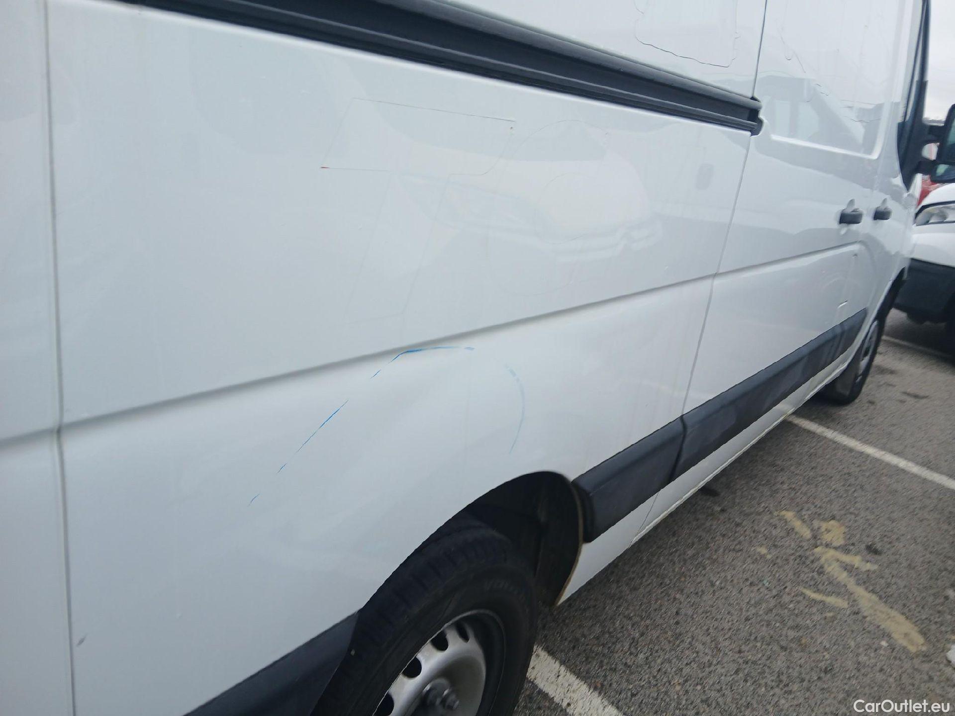  Nissan  NV400 NISSAN  / 2011 / 4P / furgón L2H2 3,5T 2.3dCi 99kW FWD Optima #41