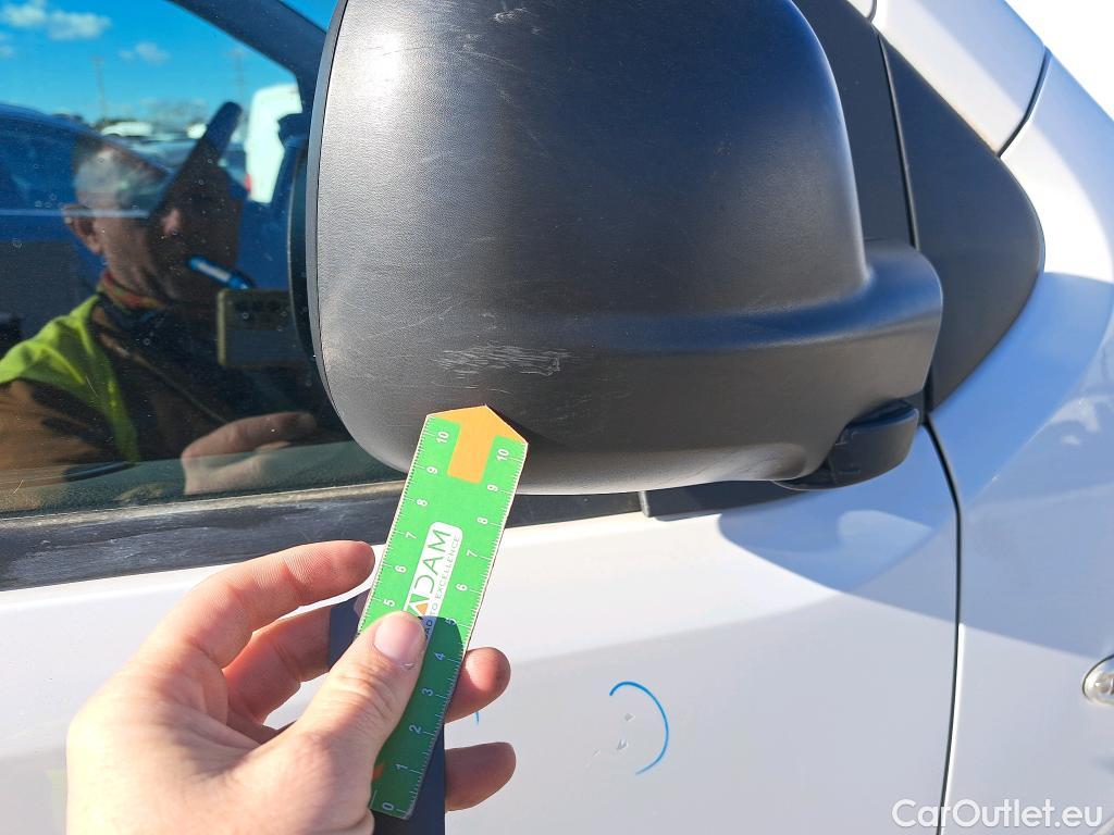  Peugeot  Expert PEUGEOT  / 2016 / 4P / furgón Furgón Premium 1.5 BlueHDi 100 Standard (AC) #24