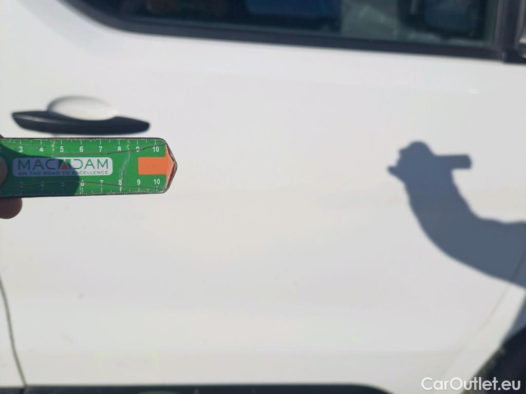  Opel  Vivaro OPEL  / 2019 / 4P / furgón 1.5 Diésel 74kW (100CV) S Inc. Express #19