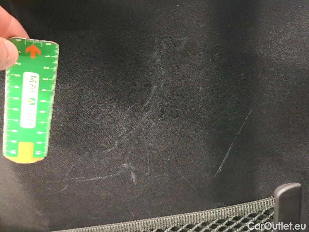  Bmw  Serie 3 BMW Série 3 Berline / 2018 / 4P / Berline 318d 150ch Business Design BVA8 #38