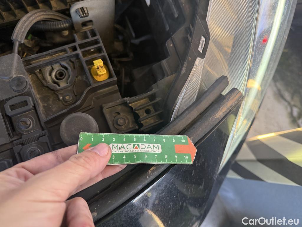  Ford  Kuga FORD  / 2019 / 5P / SUV 2.5 190 hybrid Flexifuel Pshift ST-Line #6