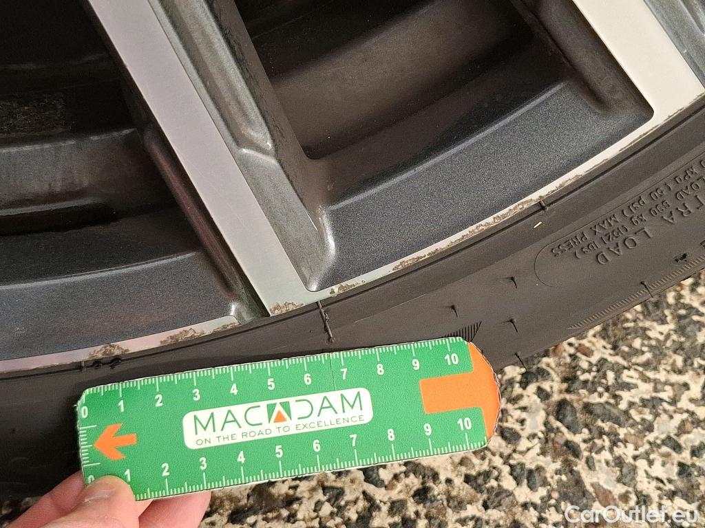  Bmw  Serie 3 BMW Série 3 Berline / 2018 / 4P / Berline 318d 150ch Business Design BVA8 #18