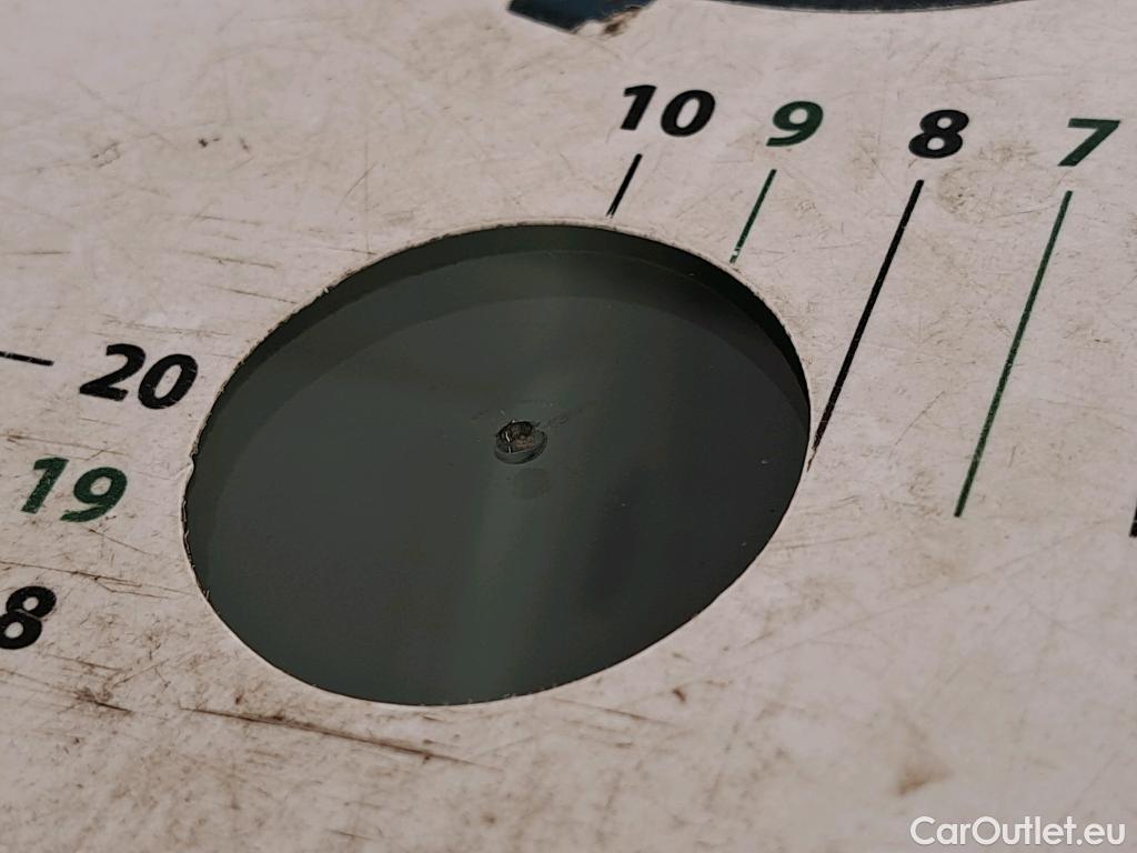  Hyundai  Tucson HYUNDAI  / 2020 / 5P / SUV 1.6 HYBRID 230 EXECUTIVE #2