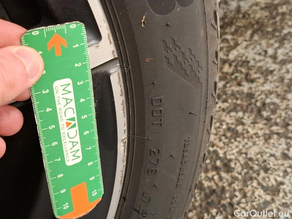  Bmw  Serie 3 BMW Série 3 Berline / 2018 / 4P / Berline 318d 150ch Business Design BVA8 #17