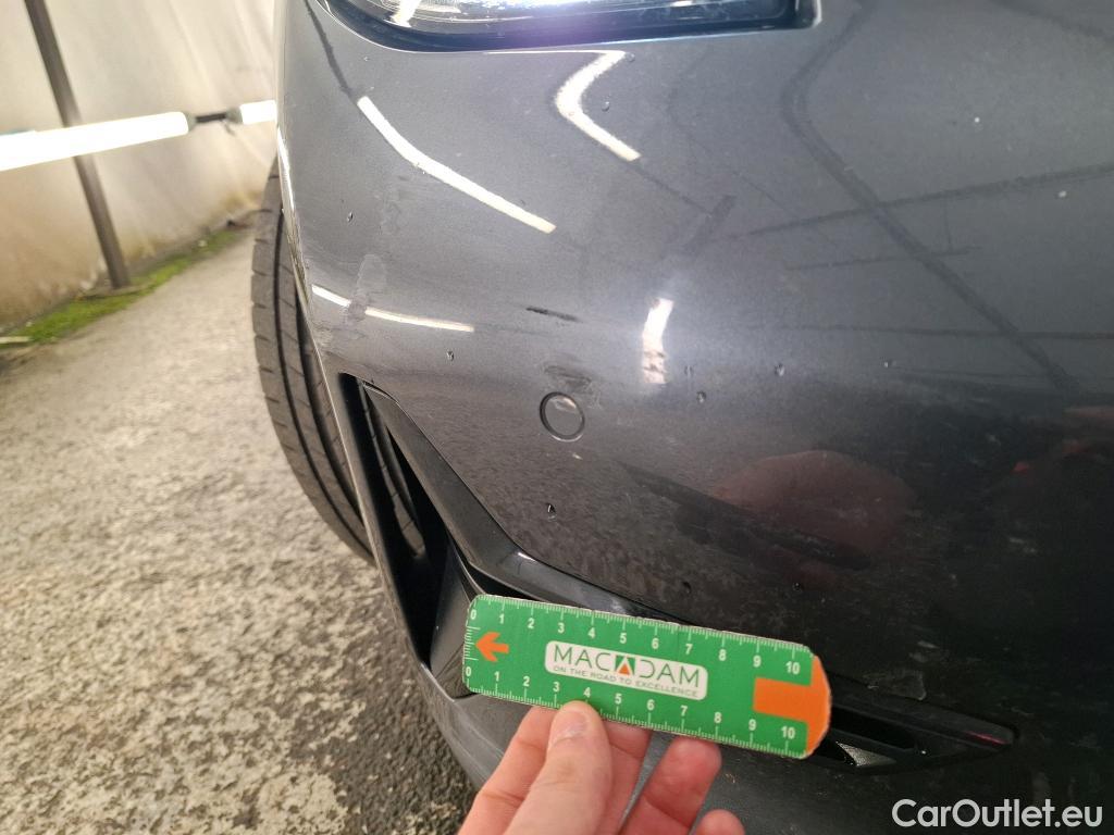  Bmw  Serie 3 BMW Série 3 Berline / 2018 / 4P / Berline 318d 150ch Business Design BVA8 #8