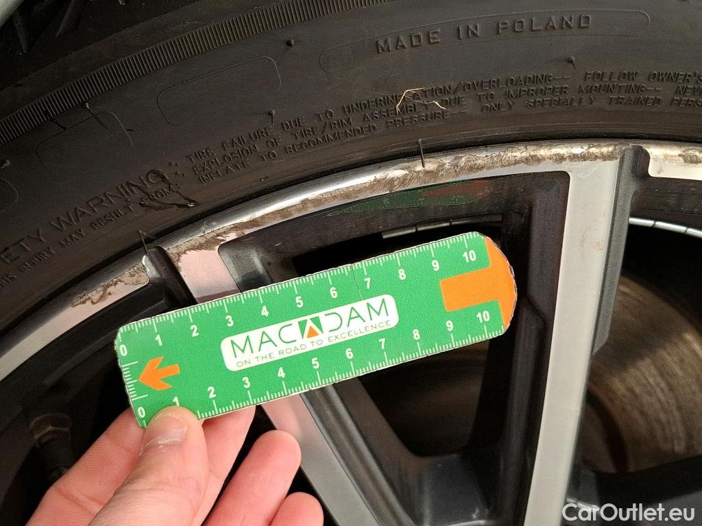  Bmw  Serie 3 BMW Série 3 Berline / 2018 / 4P / Berline 318d 150ch Business Design BVA8 #28