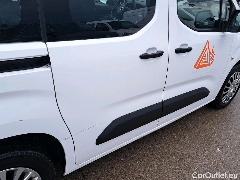  Toyota  Proace TOYOTA  City / 2020 / 4P / combi 1.5D 75kW (100CV) GX L1 (CX) #19