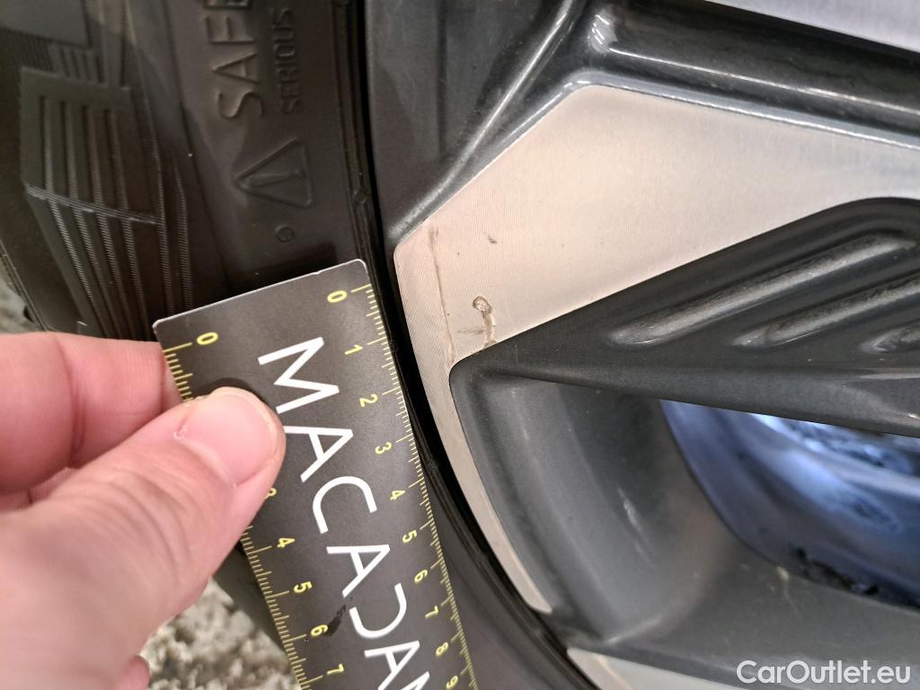  Hyundai  Tucson HYUNDAI  / 2020 / 5P / SUV 1.6 HYBRID 230 EXECUTIVE #24