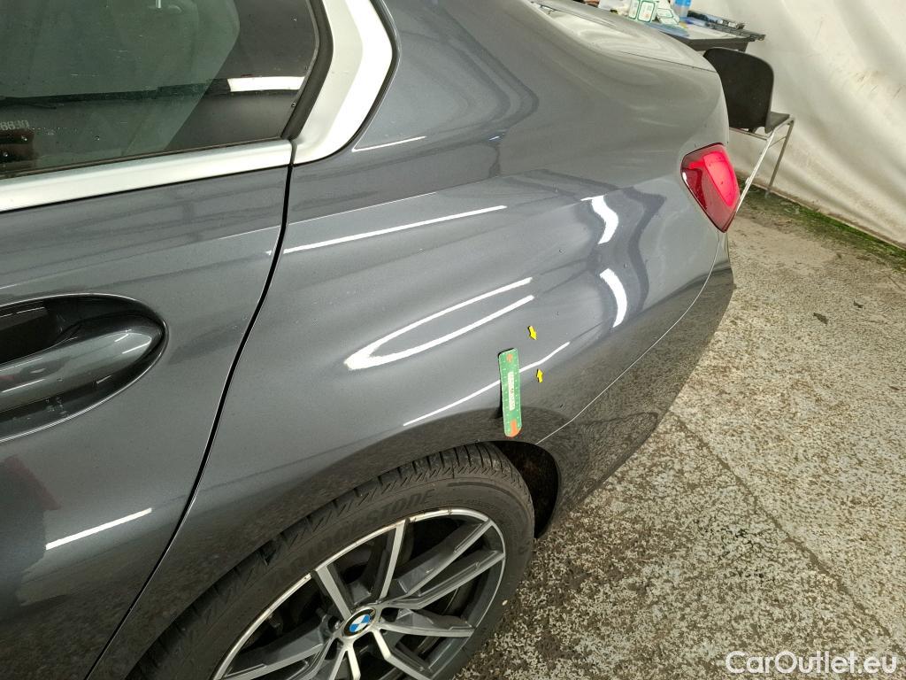  Bmw  Serie 3 BMW Série 3 Berline / 2018 / 4P / Berline 318d 150ch Business Design BVA8 #46