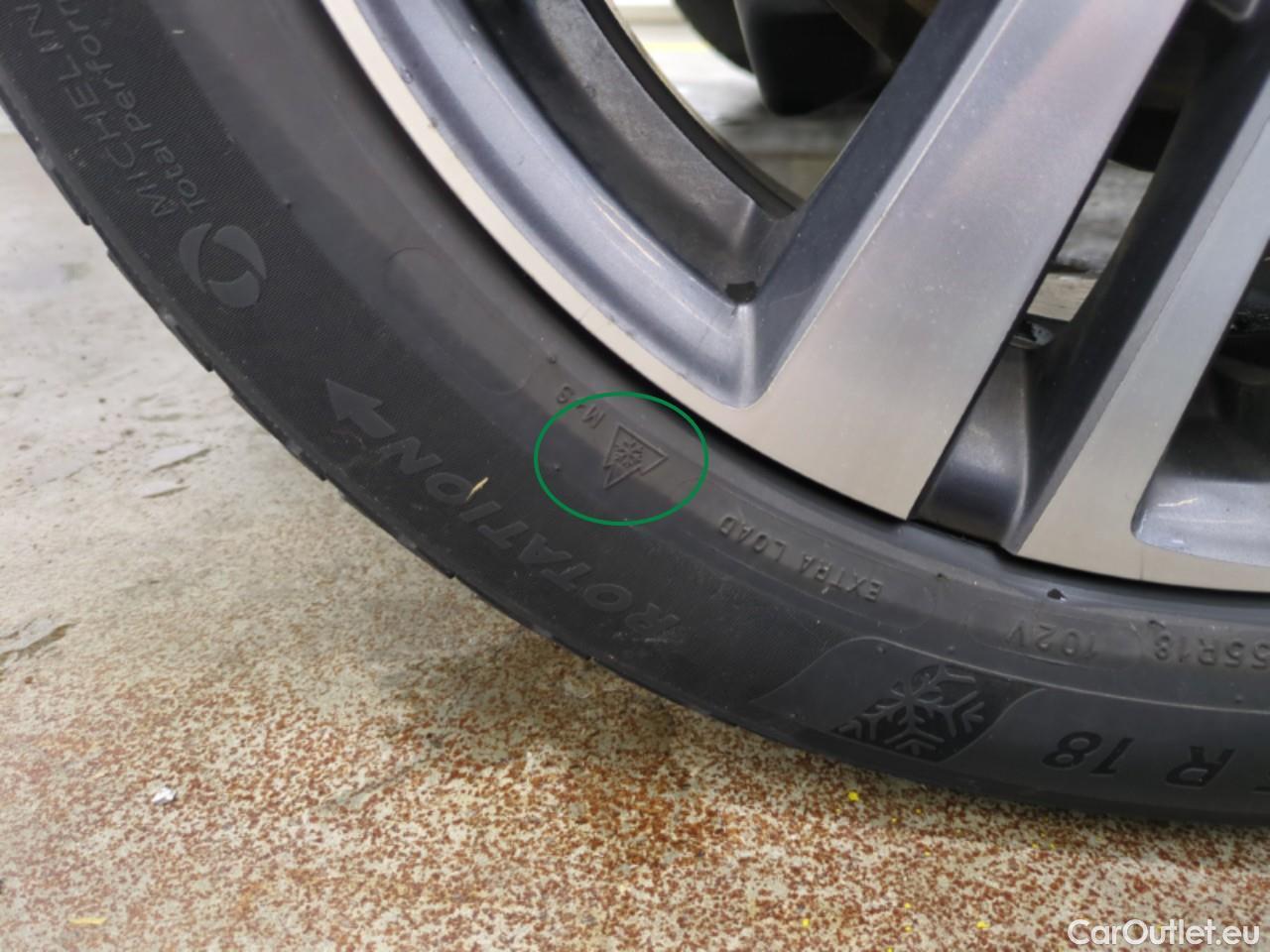  Peugeot  3008  Allure Pack 1.5 HDi 130CV BVA8 E6d #1