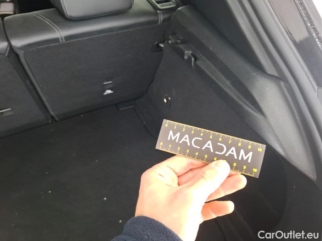  Mercedes  A-Klasse MERCEDES-BENZ Classe A Compact / 2018 / 5P / Berline A 180 Business Line 7G-DCT #2