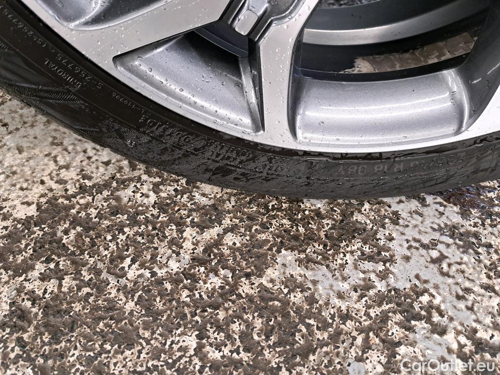  KIA  XCeed KIA  / 2019 / 5P / Crossover 1.6 CRDI 136 ISG MHEV DESIGN DCT7 #26