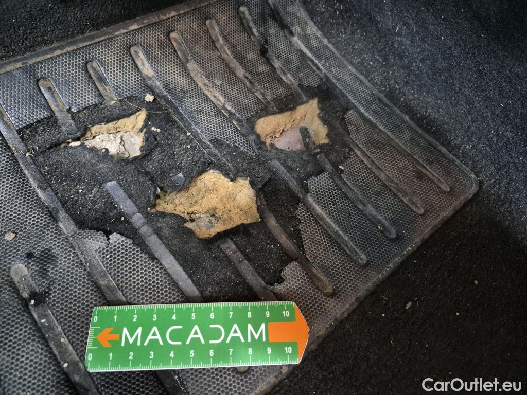  Peugeot  208  Active Business 1.5 HDi 100CV BVM6 E6d #40