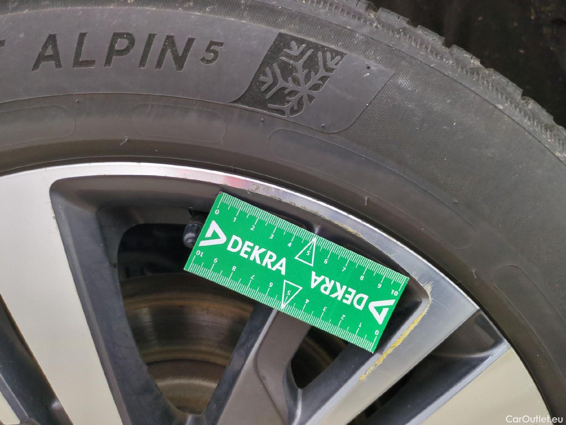  Peugeot  3008  Allure Pack 1.5 HDi 130CV BVA8 E6d #22