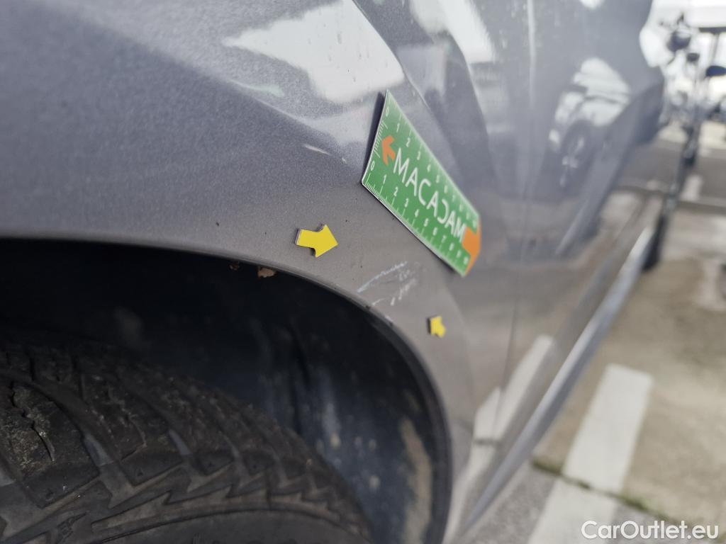  Peugeot  208  Active Business 1.5 HDi 100CV BVM6 E6d #47