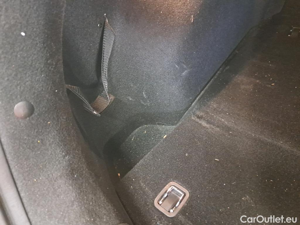  KIA  XCeed KIA  / 2019 / 5P / Crossover 1.6 CRDI 136 ISG MHEV DESIGN DCT7 #16