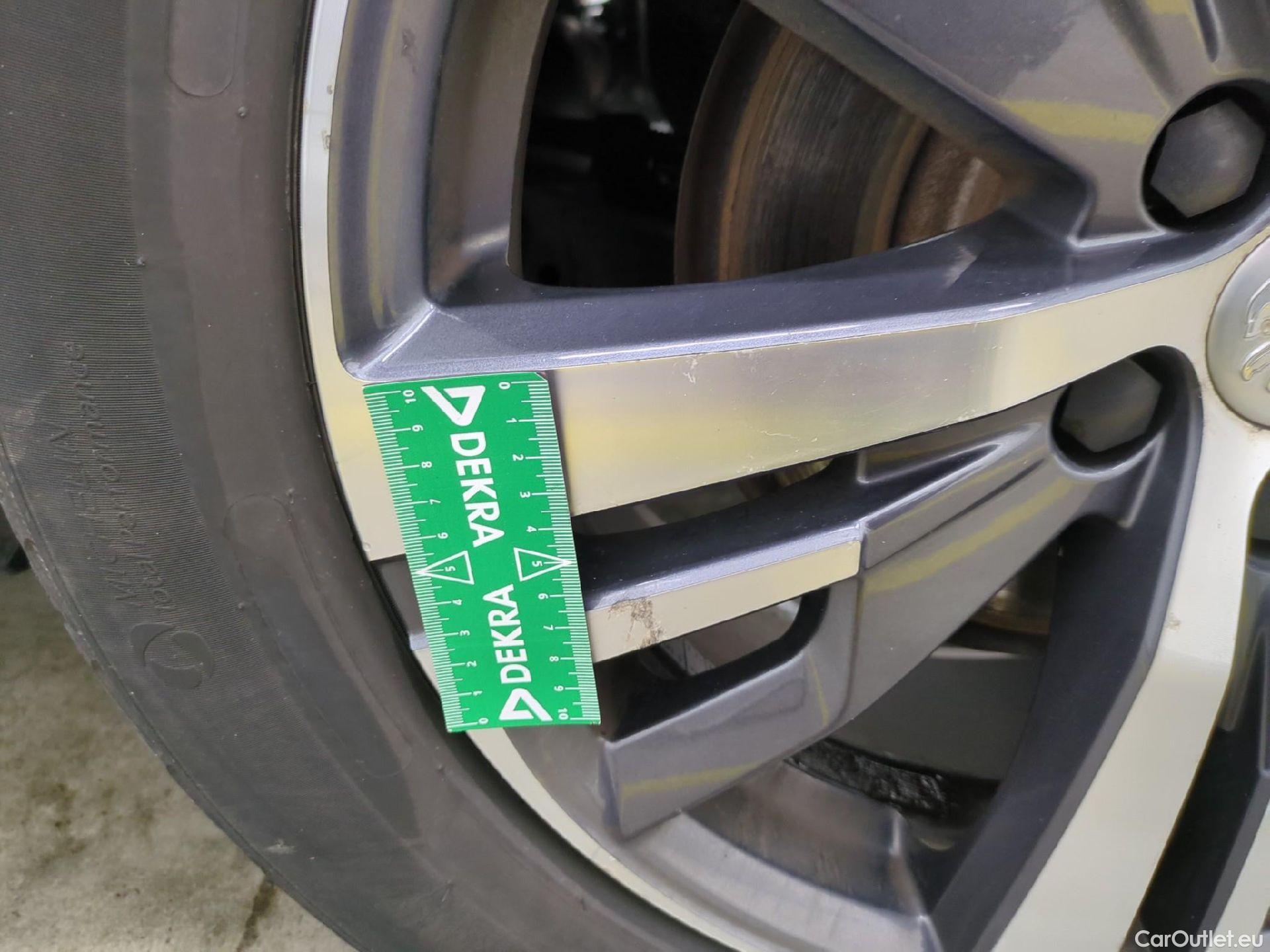  Peugeot  3008  Allure Pack 1.5 HDi 130CV BVA8 E6d #14