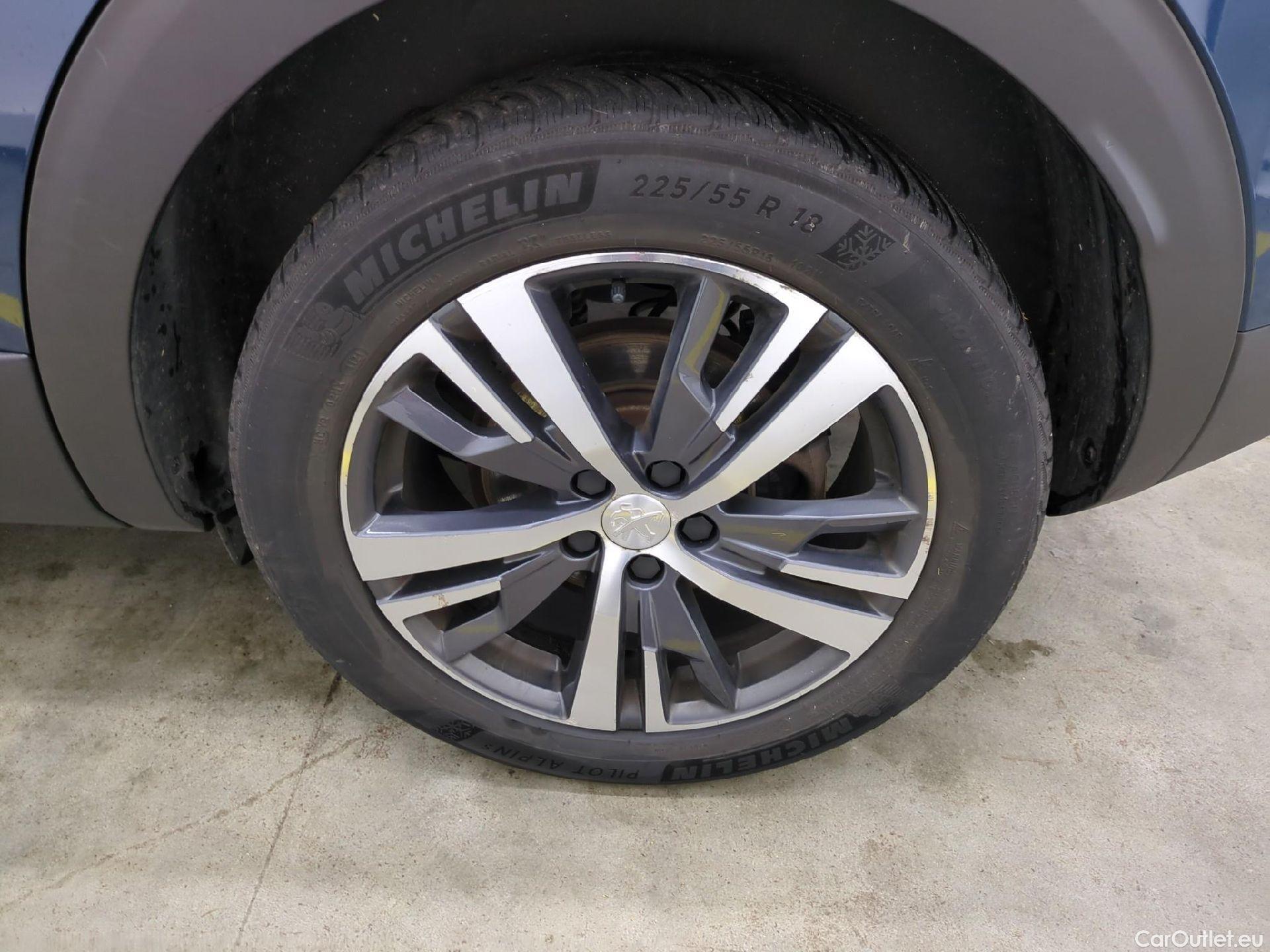  Peugeot  3008  Allure Pack 1.5 HDi 130CV BVA8 E6d #4