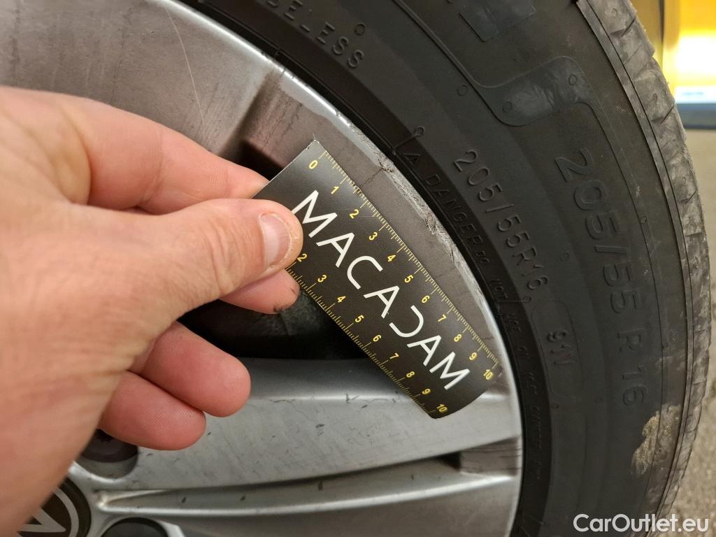  Volkswagen  Golf  VIII Berline Life Plus 2.0 TDI 115CV BVA7 E6d #11