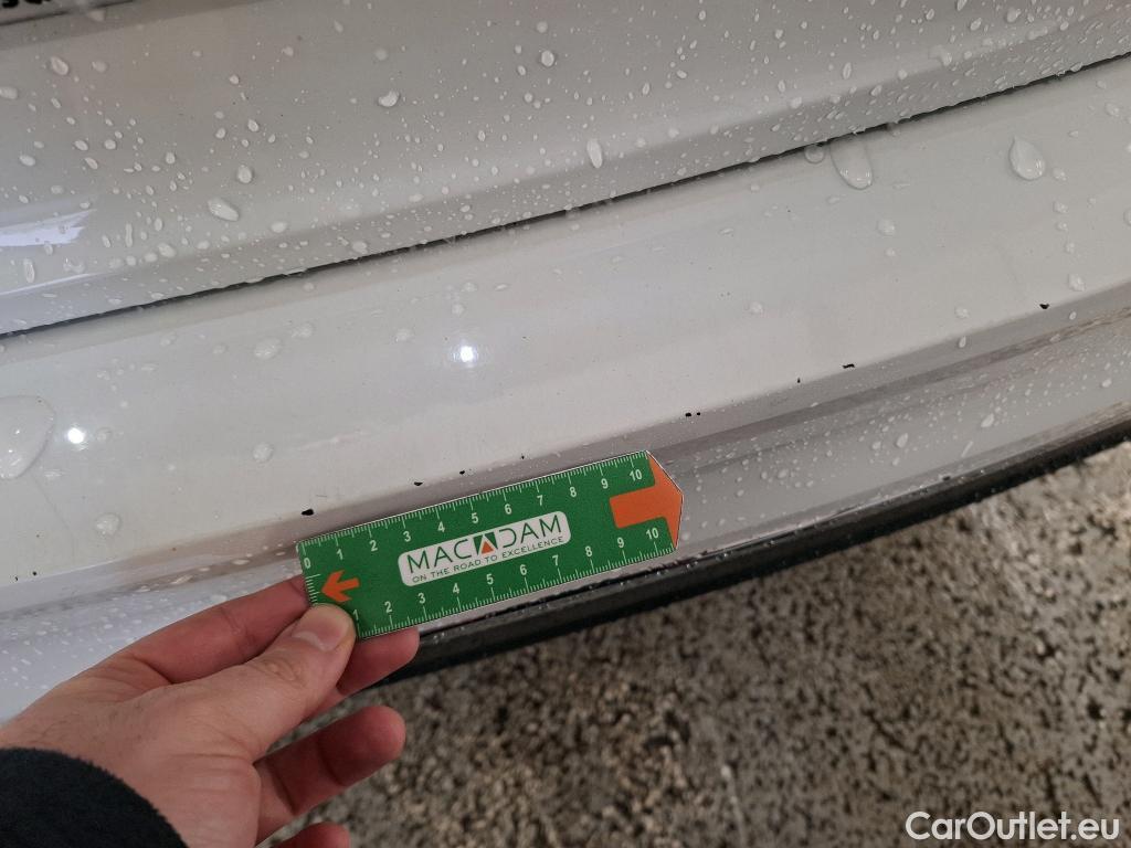  Volkswagen  Tiguan VOLKSWAGEN  / 2020 / 5P / SUV 2.0 TDI 150 DSG7 LIFE PLUS #5