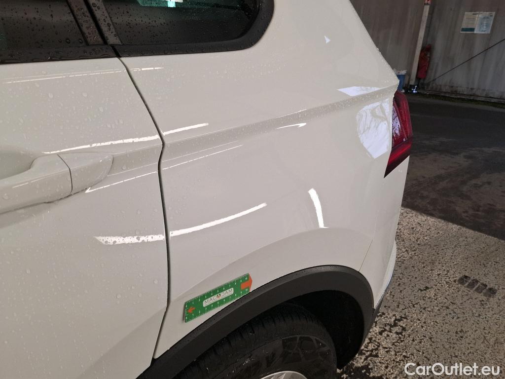  Volkswagen  Tiguan VOLKSWAGEN  / 2020 / 5P / SUV 2.0 TDI 150 DSG7 LIFE PLUS #16