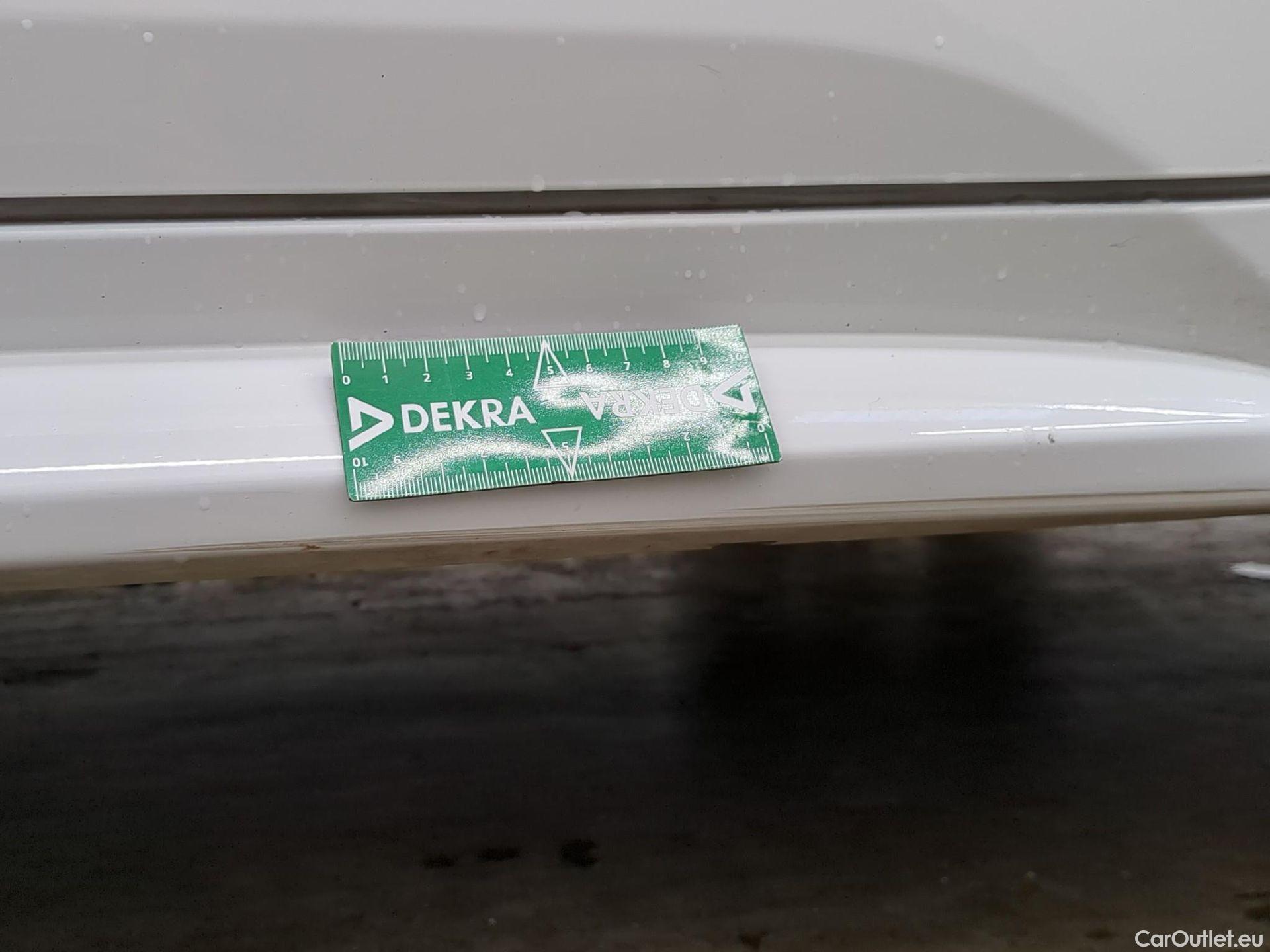  Toyota  Corolla TOYOTA  Touring Sports / 2018 / 5P / Break Hybride 122h Dynamic Business Stage Acad #11