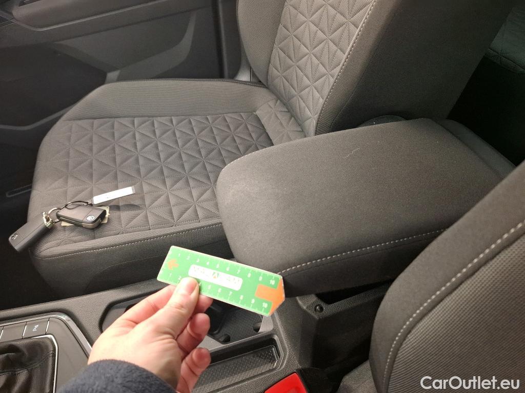  Volkswagen  Tiguan VOLKSWAGEN  / 2020 / 5P / SUV 2.0 TDI 150 DSG7 LIFE PLUS #12