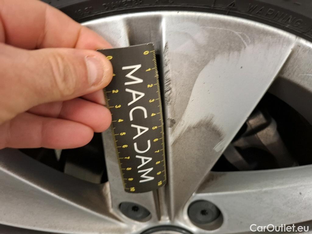  Volkswagen  Golf  VIII Berline Life Plus 2.0 TDI 115CV BVA7 E6d #2