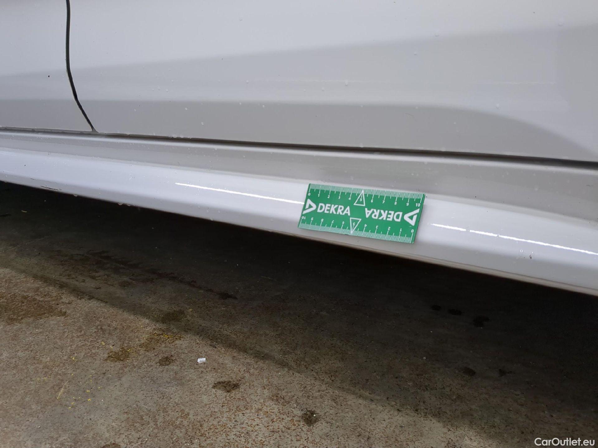  Toyota  Corolla TOYOTA  Touring Sports / 2018 / 5P / Break Hybride 122h Dynamic Business Stage Acad #12