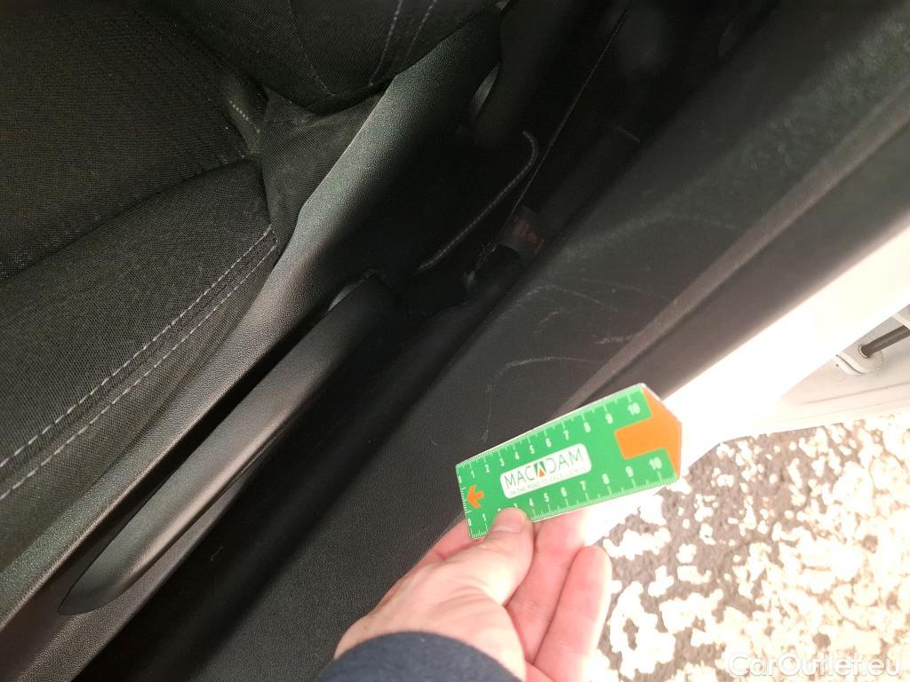  Peugeot  208  Affaire Premium Pack 1.5 HDi 100CV BVM5 E6dT #38